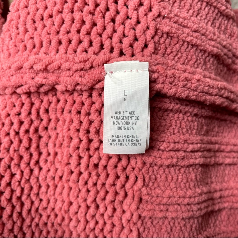 Aerie Women’s V Neck Oversized Thick Soft Knit Pink Sweater - Picture 9 of 9